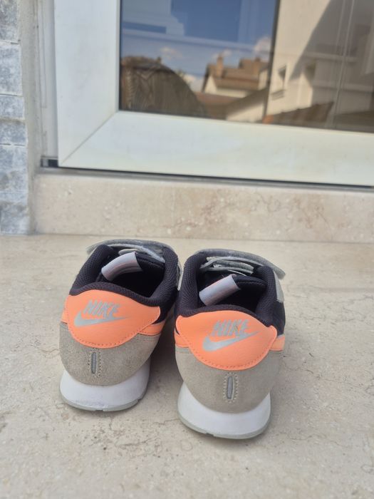 Adidasi Nike marimea 35