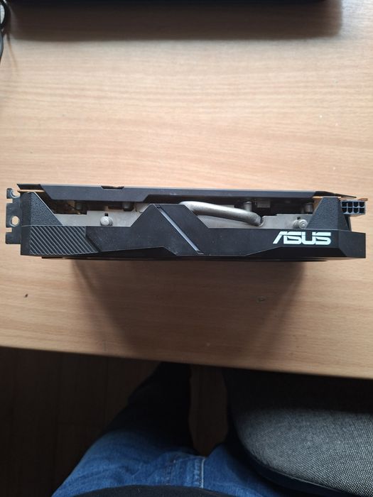 Placa video asus rx 5500 xt