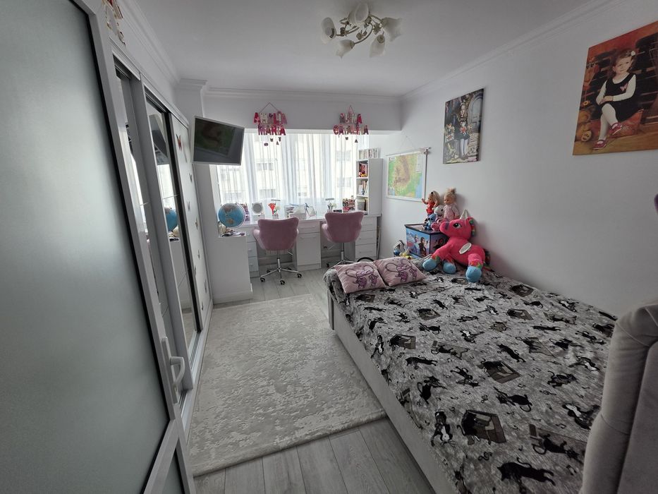 Apartament 3 camere.