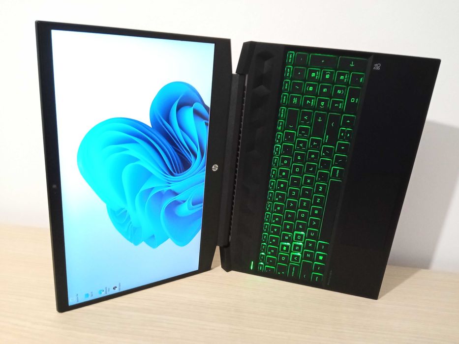 Laptop RTX 3050 TI TITANIUM GAMING EXTREM 144Hz RATA REFRESH ecran 15.6 inch nvme SSD placa video dedicata NVIDIA RTX TI 2 placi video