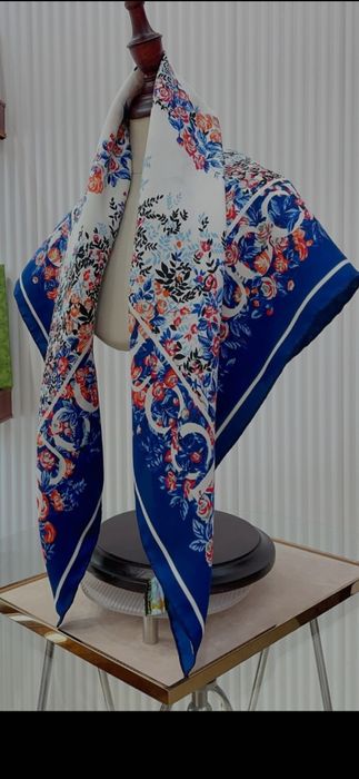 Eșarfe Gucci, modele 2026, 90×90cm, 100%  mătase, 7 modele