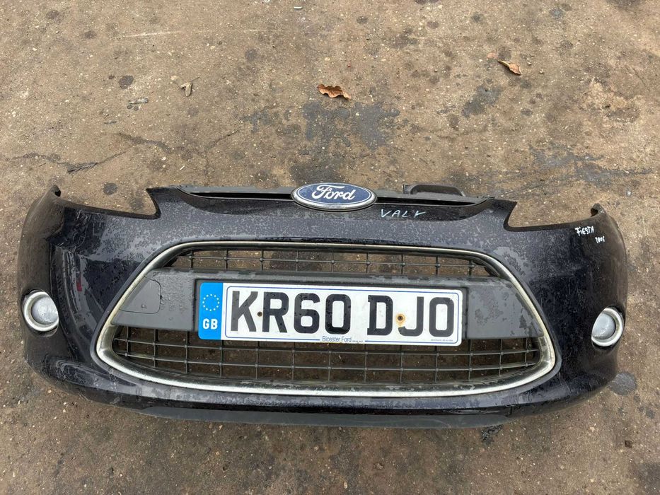 Bara fata Ford Fiesta an 2010