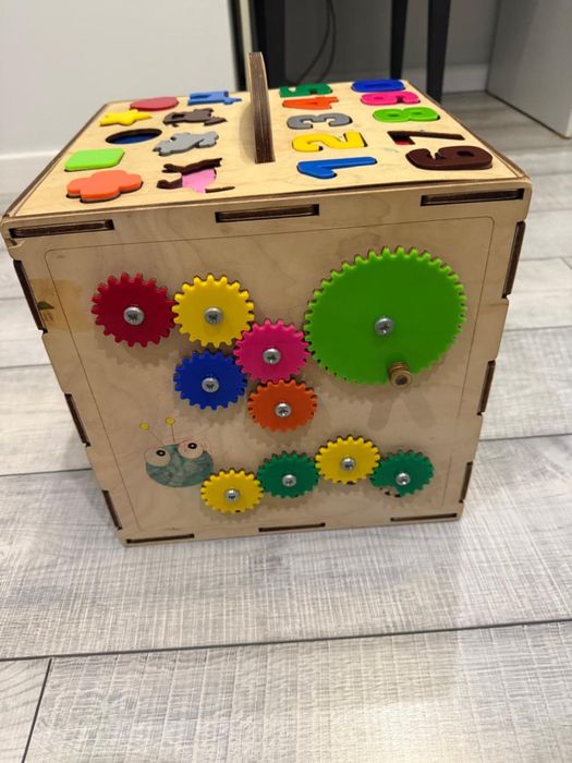 Продам бизикуб б/у