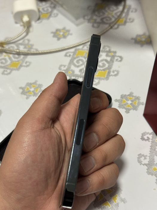 Продам айфон 12про