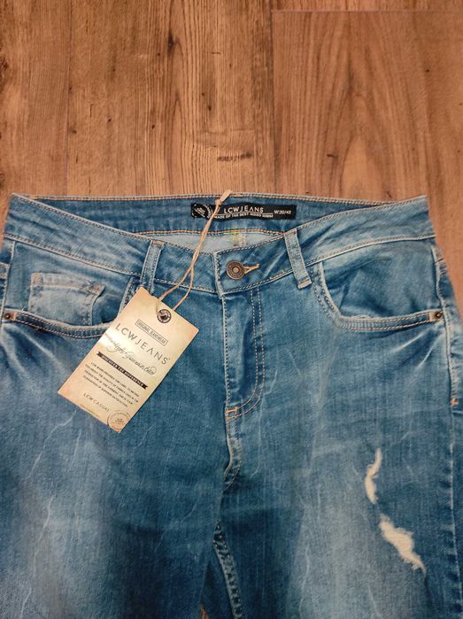 Нови дънки и горнище М размер