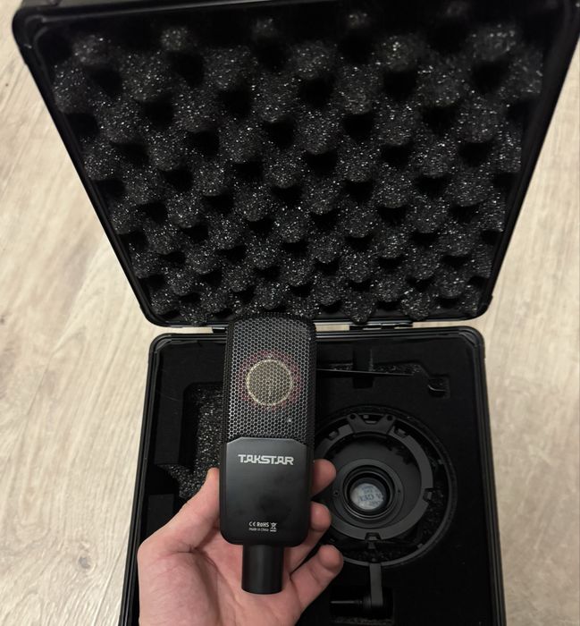 продам СТУДИЙНЫЙ микрофон TAKSTAR 55