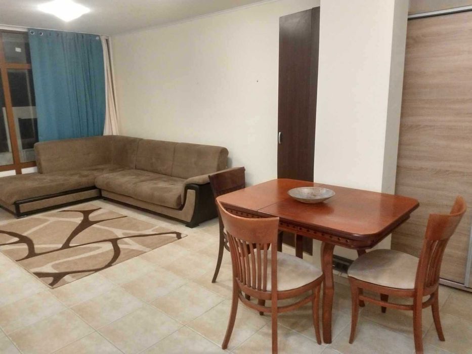 Дава се под наем Двустаен апартамент в Бургас, Център - 70 кв.м за 459 € - Снимка #3