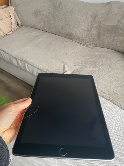 iPad 5th Gen 128GB