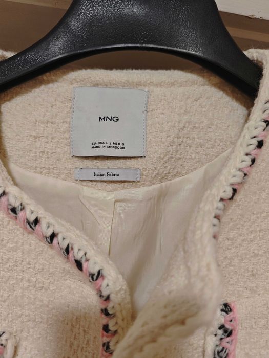 Елегантно бяло-розово сако