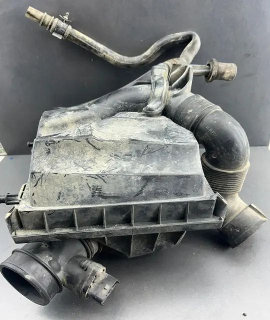 Carcasa filtru aer 55355095 55355095 Opel Astra 2005