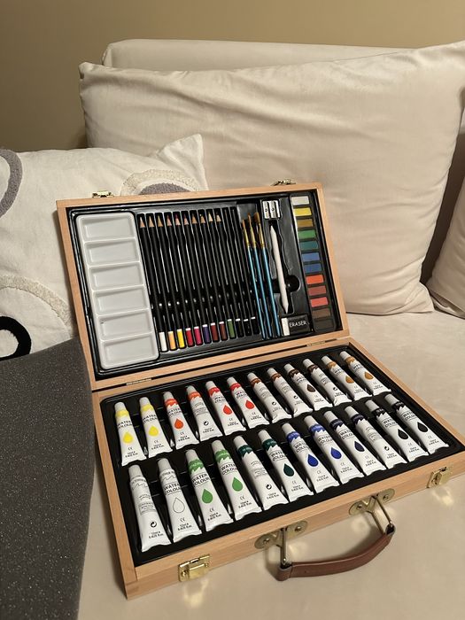 Servieta cu set de pictura si desen