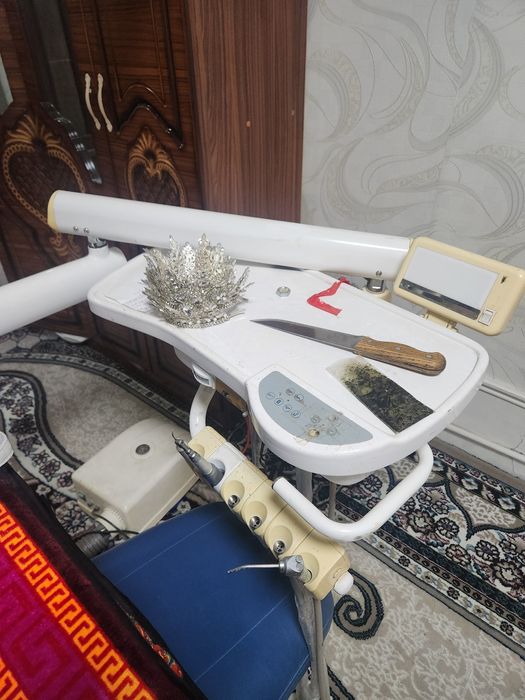 Stomatologik kreslo sotiladi.