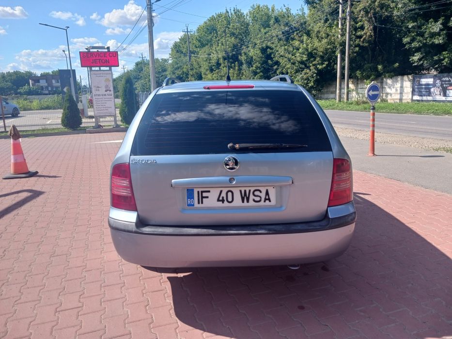 Vând Skoda Octavia 1.6