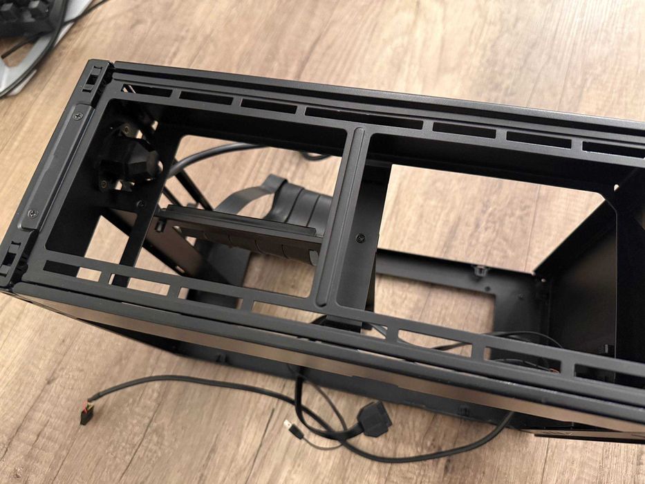 Carcasa Lian Li A4-H2O X4 Mini-ITX Negru