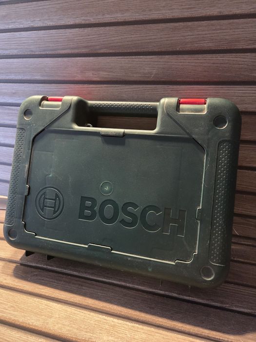 Mașină de găurit cu percuție Bosch UniversalImpact 700, 701W, cu Cutie
