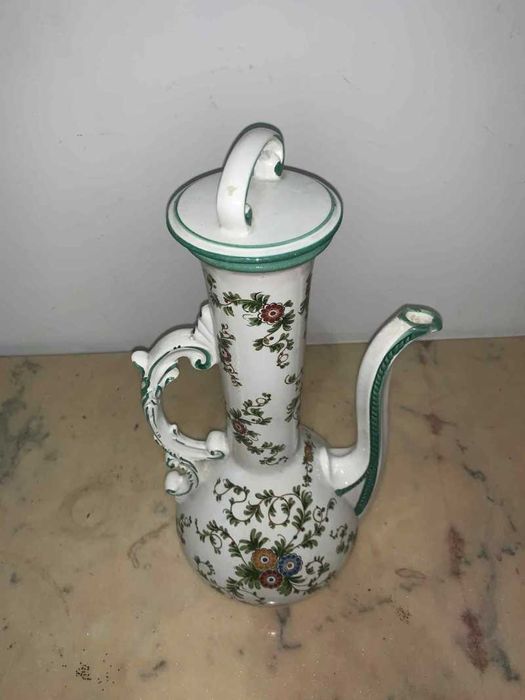 Carafa cu maner si capac din portelan