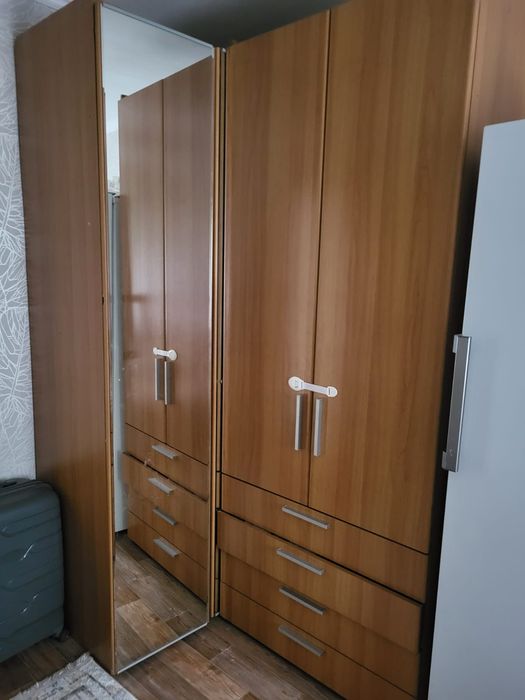 Срочно продается шкафы две