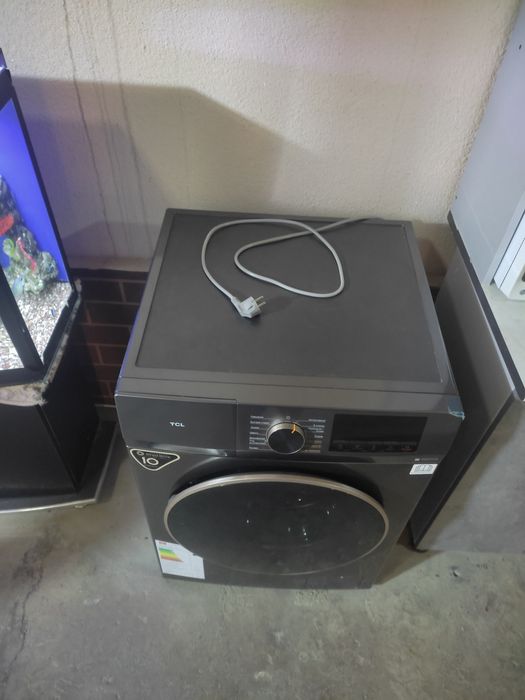 Продам стиральную машину  срочнонужны деньги