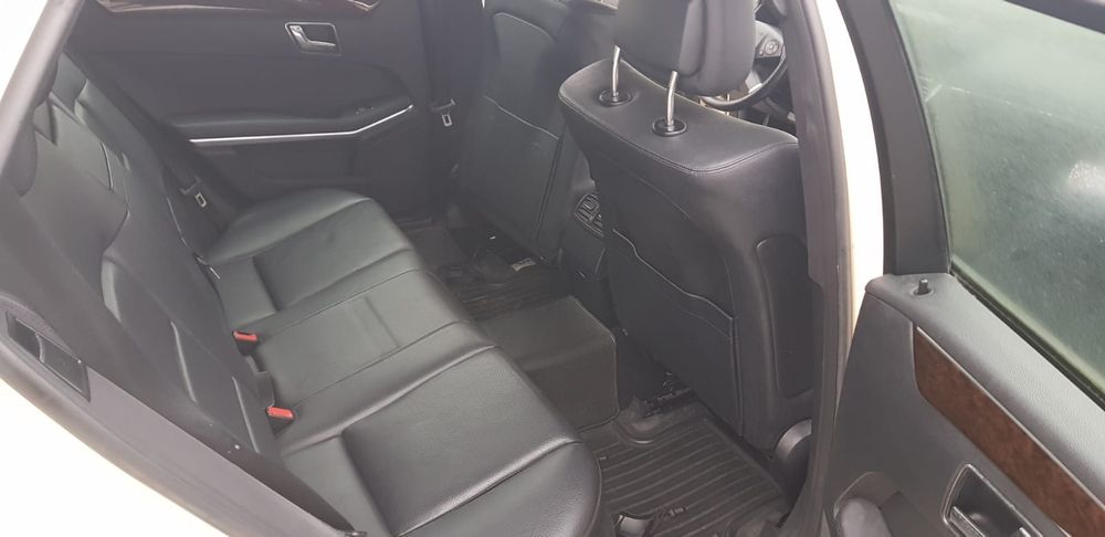 Dezmembrez vând piese Mercedes E Klasse  W212  , 2011