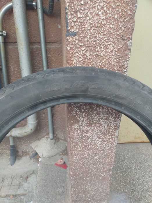 Всесезонни мотоциклетни гуми