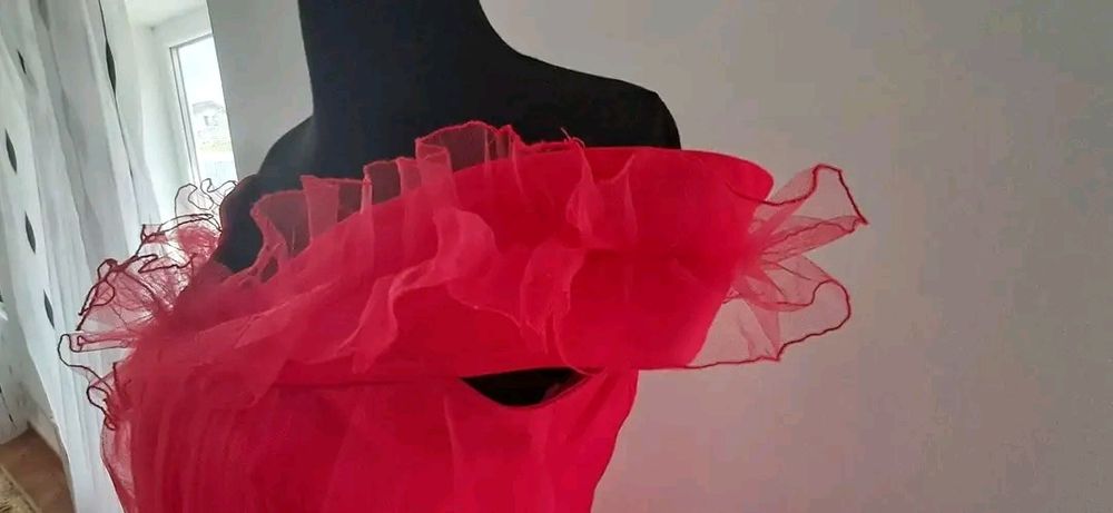 Rochie rosie eleganta