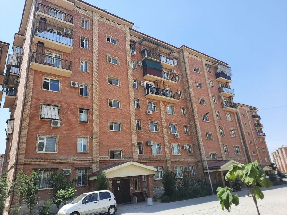 Сергили 8худуд 3хона 40ярим 76квадрат колгани 18йилга