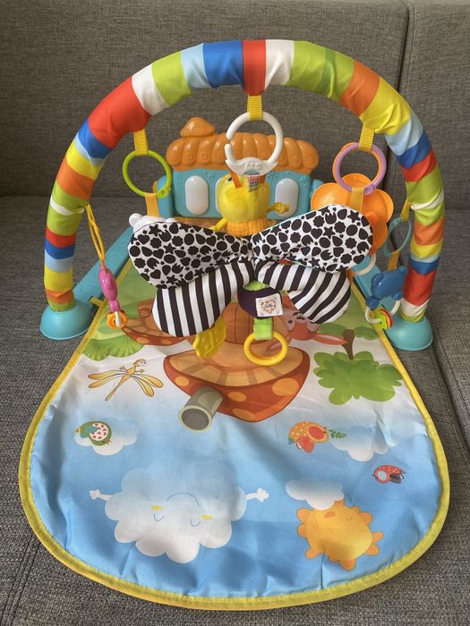 Covoraș de joacă cu pod de joacă și pernă - Animale