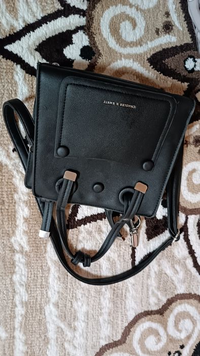 Сумочка очень красивая