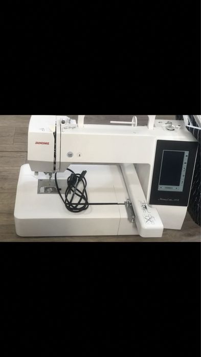 Продам вышивальную машинку Janome 500E б/у