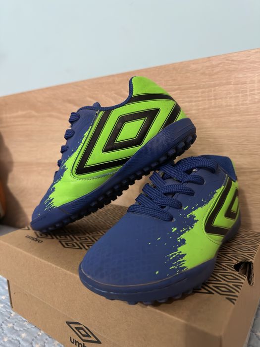 Детски стоножки за футбол