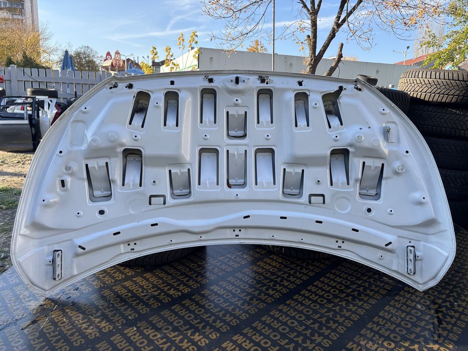 Капак Мерцедес Вито/Mercedes Vito W447