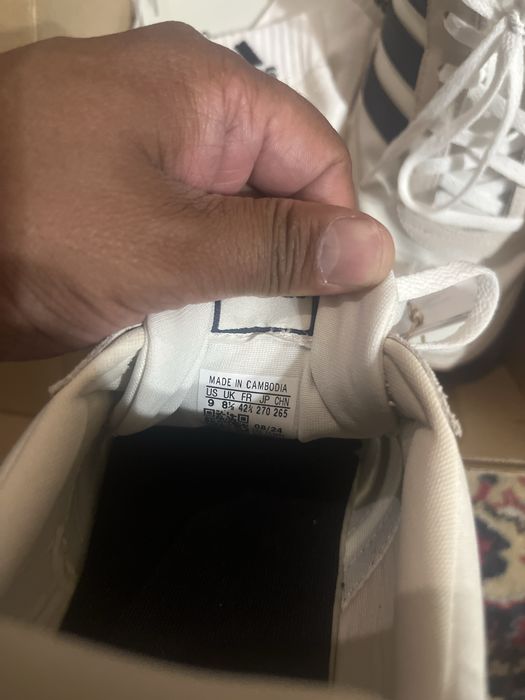 Кроссовки адидас