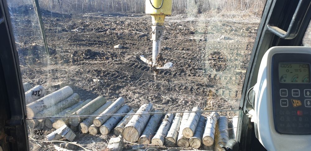 Унищужител-раздробител на пънове много силен