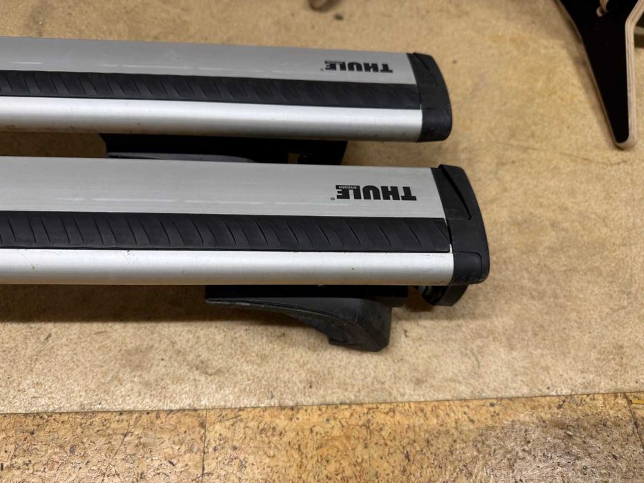 Thule WingBar 127 cm пълен комплект за Mercedes E-Class W211/S211 с рейлинг