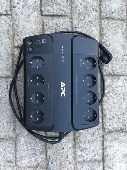 UPS  ES  700  APC