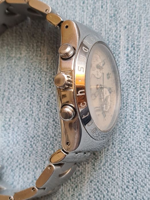 Swatch    Cadmos
