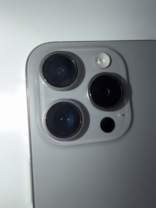 Продам iphone 15 pro