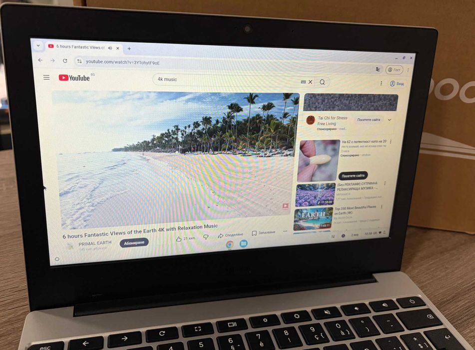 Лаптоп Galaxy chromebook go
