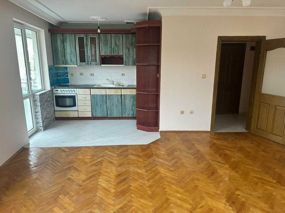 Продава се апартамент