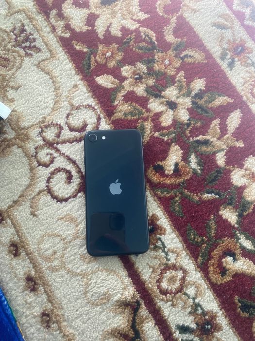 iPhone Es  с гарантии