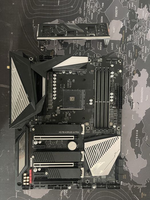 Placa de baza Aorus X570 Ultra - DEFECT / PIESE -