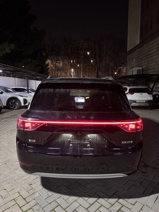 aito M9 EV ULTRA срочно!