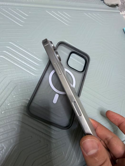 Продам Iphone 16 pro max 256gb