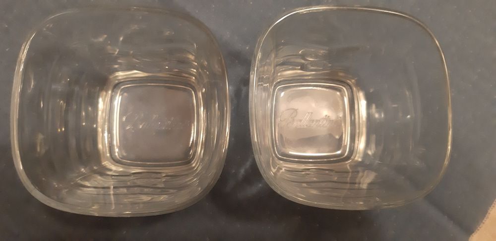 Рекламни и нерекламни чаши за алкохол