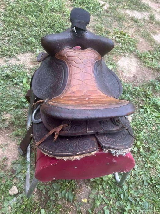 Уебстърн  седла big Horne ,royal king ,cycle y …..