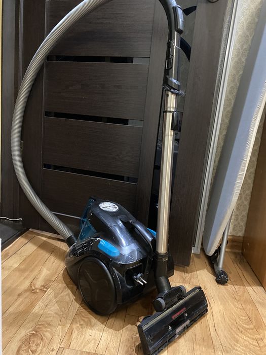 Пылесос Tefal, рабочий