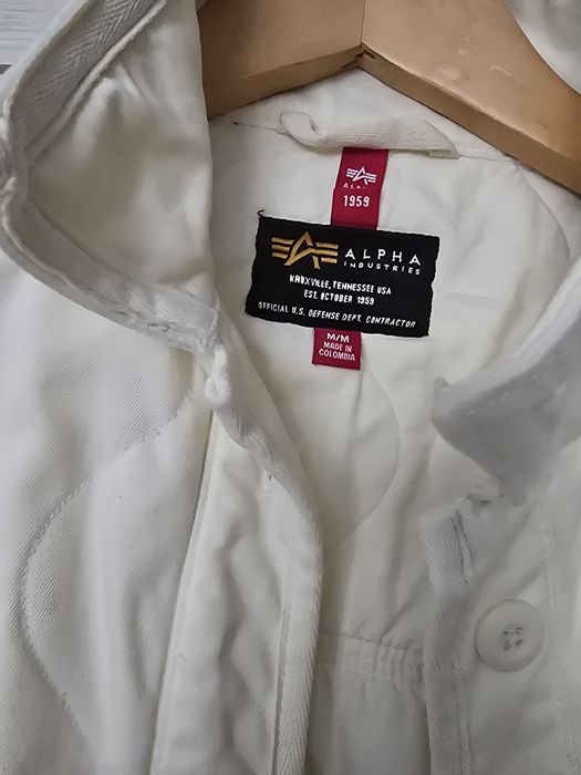 Куртка бренда Alpha