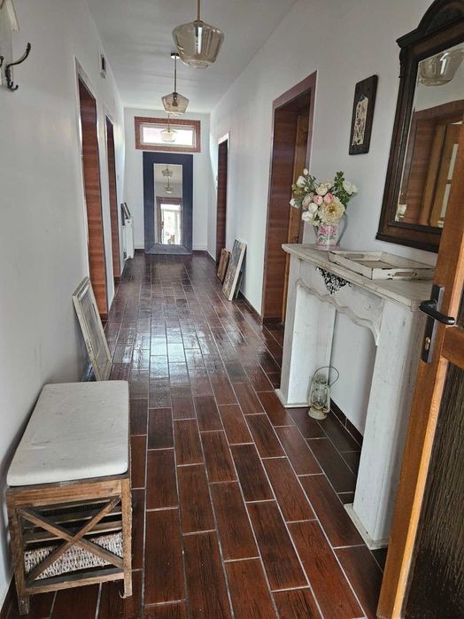 Vand casa cu teren generos la Sacosu Turcesc