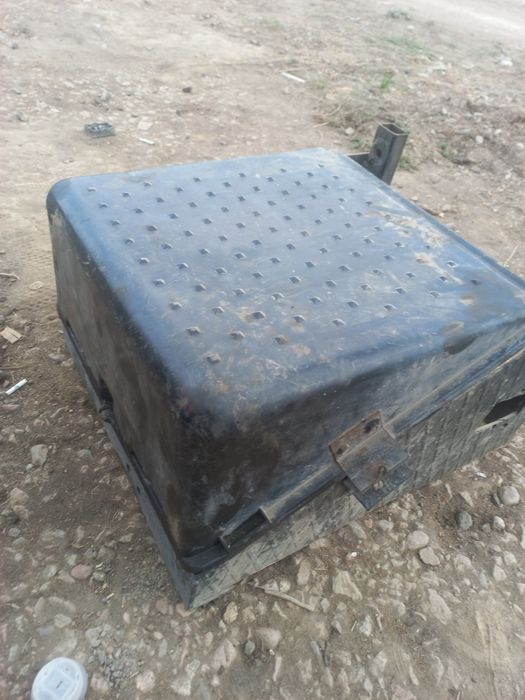 Метал ящик дляя акумулятора