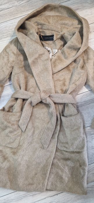 Зимни палто Zara с качулка, размер Л